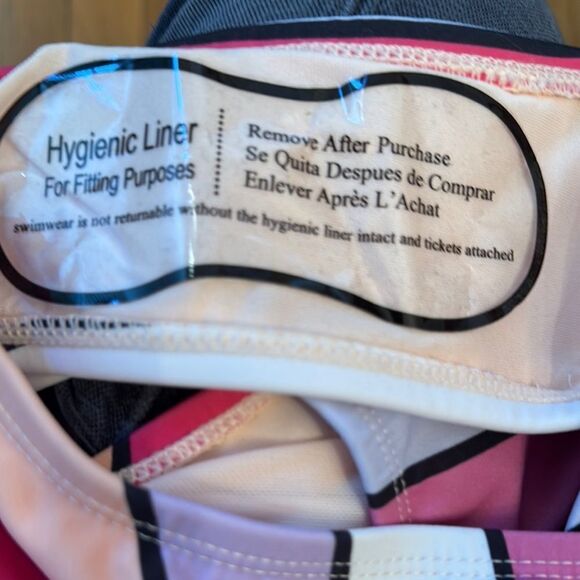 LYSA Plus Size Striped Multicolor Swimsuit - Picture 9 of 10